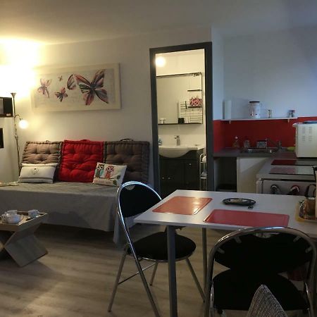 Ferienwohnung Le Clemenceau Péronne Exterior foto