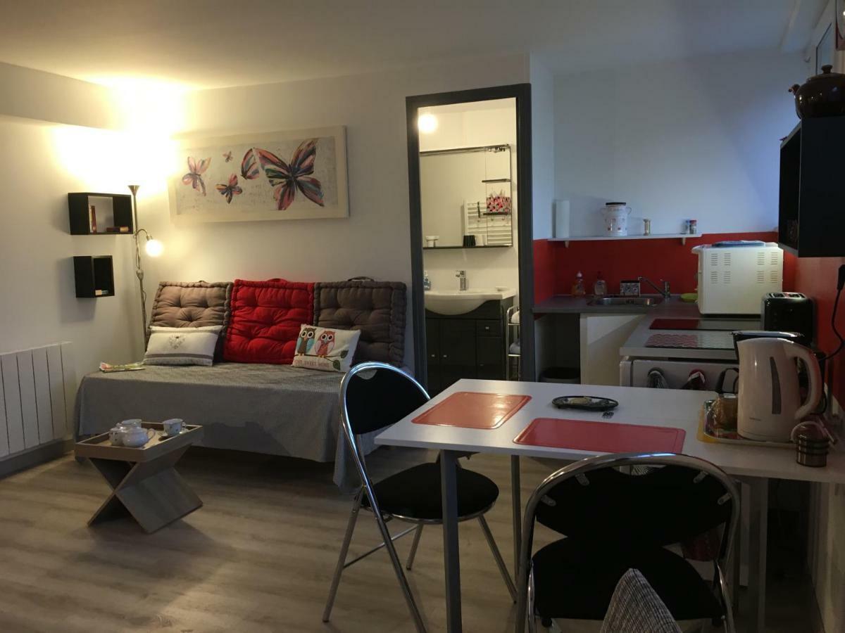 Ferienwohnung Le Clemenceau Péronne Exterior foto